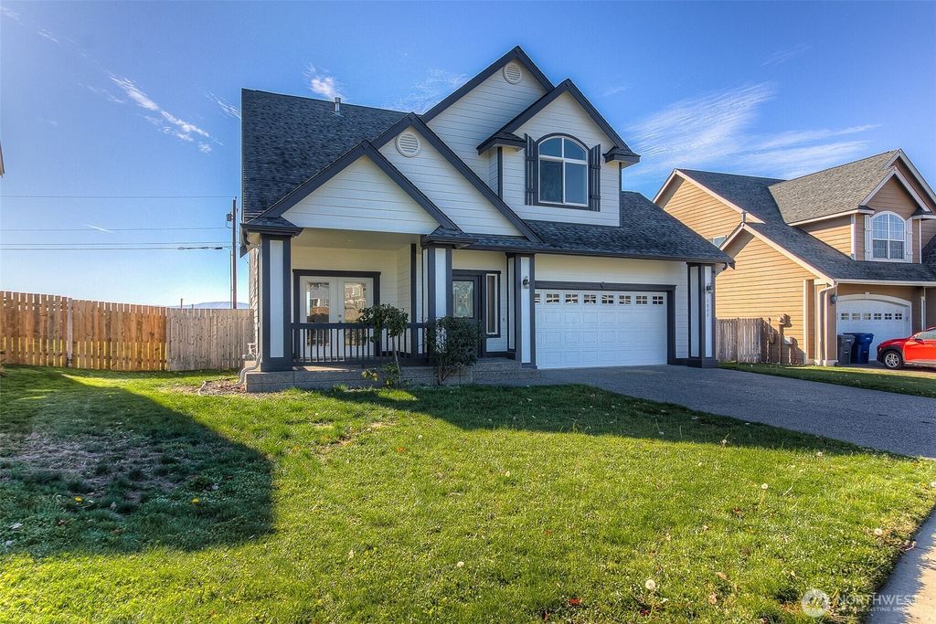 Photo of 1806 W Clearview Drive, Ellensburg, WA 98926 (MLS # 2446639)