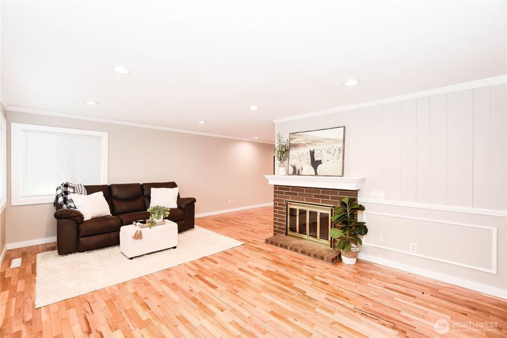 Photo of 524 Wetmore Avenue, Everett, WA 98201 (MLS # 2451128)