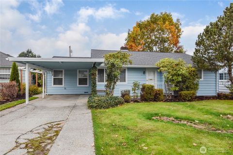 Photo of 524 Wetmore Avenue, Everett, WA 98201 (MLS # 2451128)