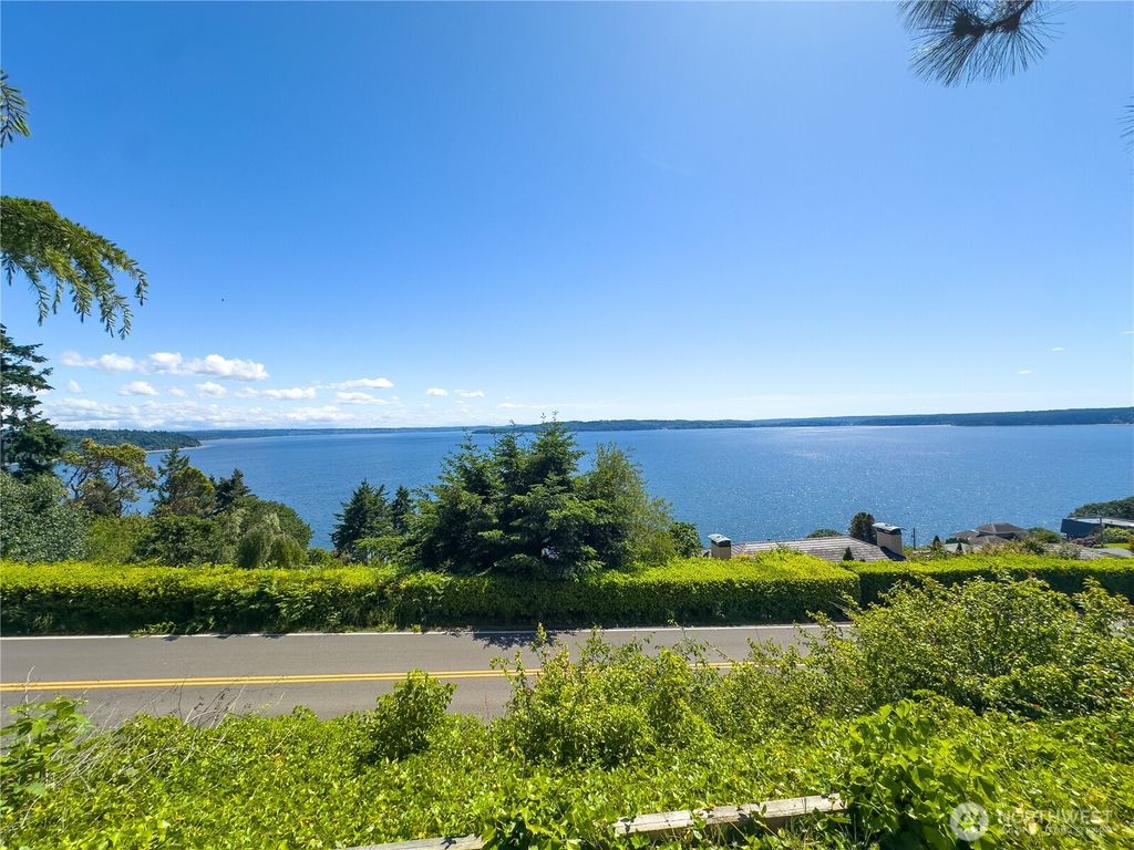 Photo of 3111 SW 170th Street, Burien, WA 98166 (MLS # 2384429)