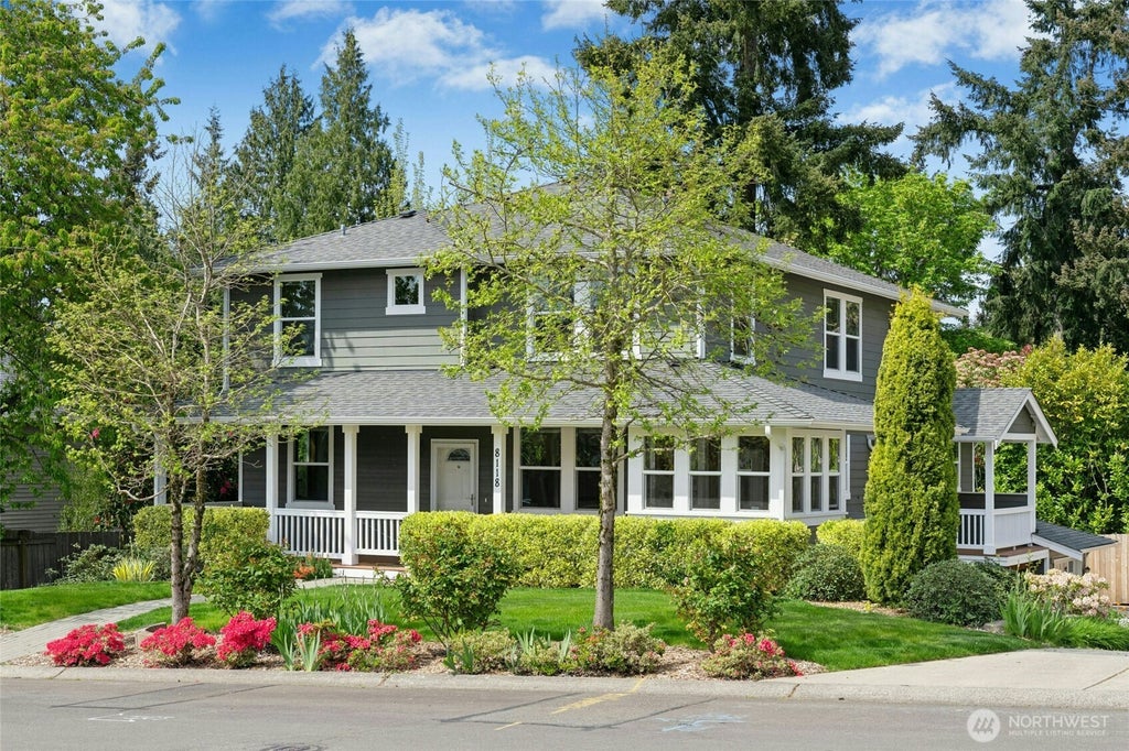 Photo of 8118 NE 126th Street, Kirkland, WA 98034 (MLS # 2582522)