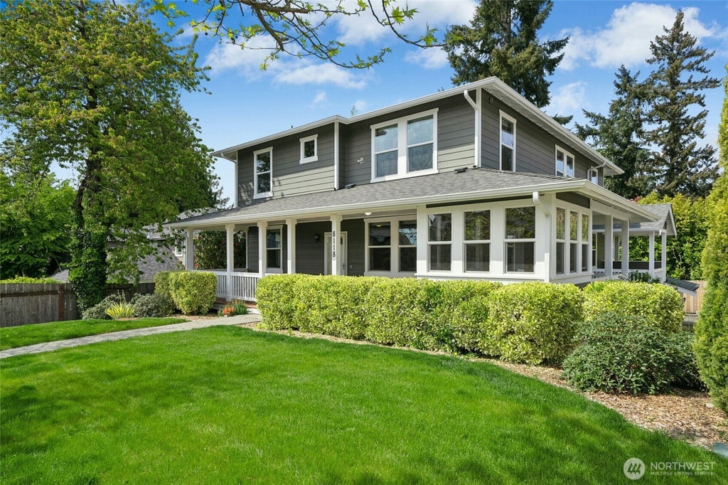 Photo of 8118 NE 126th Street, Kirkland, WA 98034 (MLS # 2582522)
