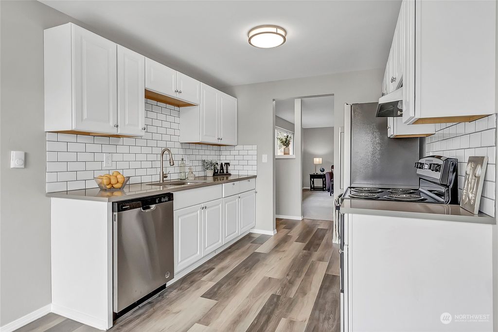 listing image 9369649921484081256