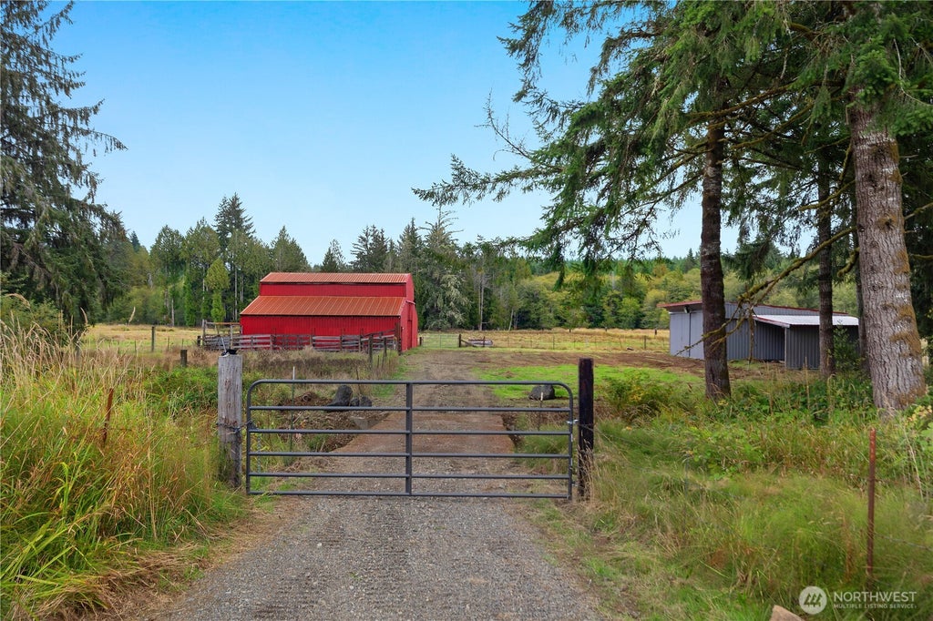 Photo of 118 Powers Creek Road, Elma, WA 98541 (MLS # 2589339)