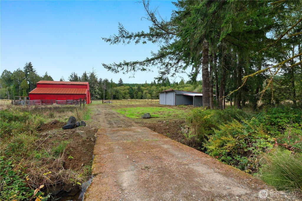 Photo of 118 Powers Creek Road, Elma, WA 98541 (MLS # 2589339)