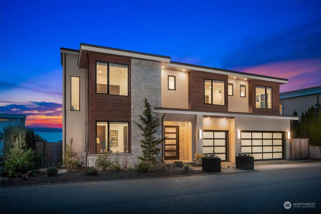 Photo of 201 Lake Avenue W, Kirkland, WA 98033 (MLS # 2056867)