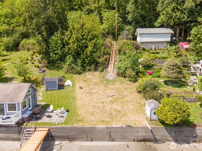 1230 Maplewood Beach Drive NW