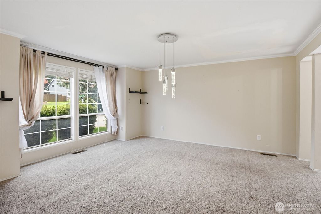 Photo of 21049 103rd Sve SE Ave, Kent, WA 98031 (MLS # 2511501)