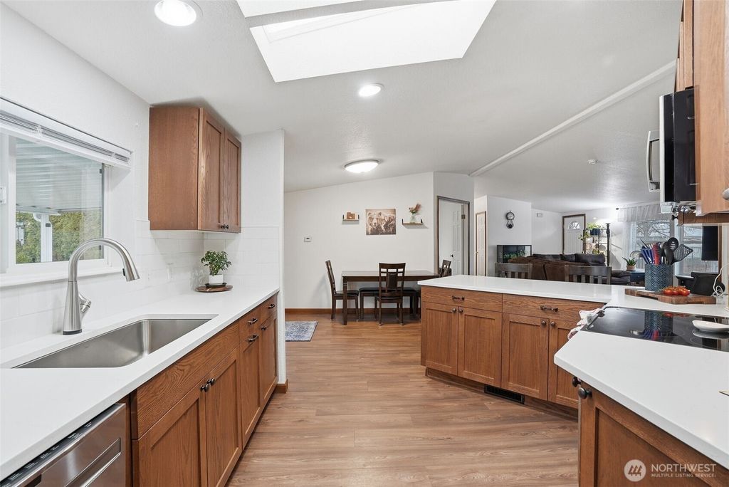 Photo of 220 N Galway Lane, Spokane Valley, WA 99037 (MLS # 2488504)