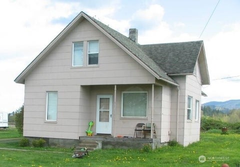 Photo of 812 Nooksack Ave AVE, Nooksack, WA 98276 (MLS # 2572874)