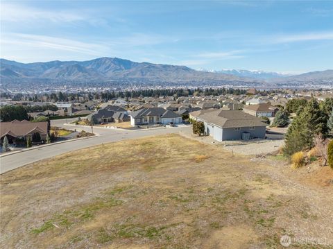Photo of 968 Briarwood Drive, East Wenatchee, WA 98802 (MLS # 2486476)
