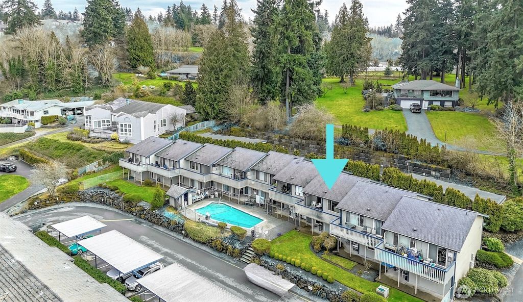 Photo of 112 19th Avenue E #3, Puyallup, WA 98372 (MLS # 2490310)