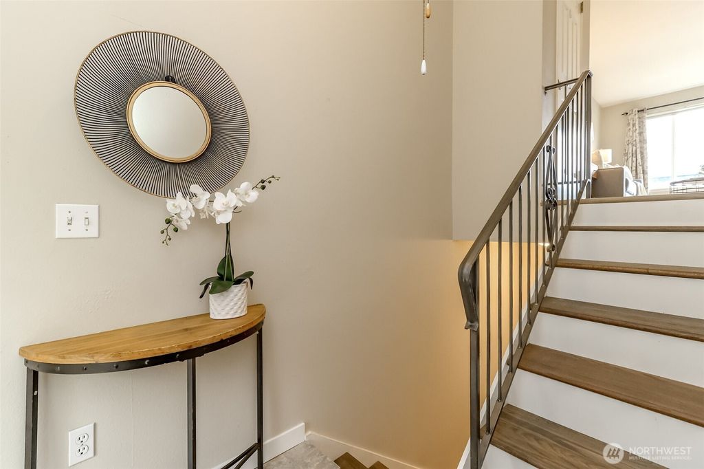 Photo of 112 19th Avenue E #3, Puyallup, WA 98372 (MLS # 2490310)