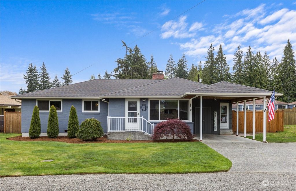 Photo of 530 E Beech Street, Everett, WA 98203 (MLS # 2062663)