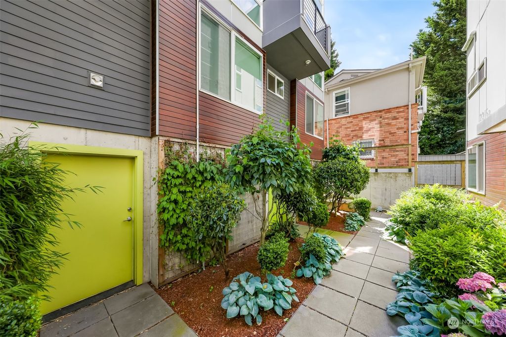 Photo of 2217 Boylston Avenue E #B, Seattle, WA 98102 (MLS # 2253976)