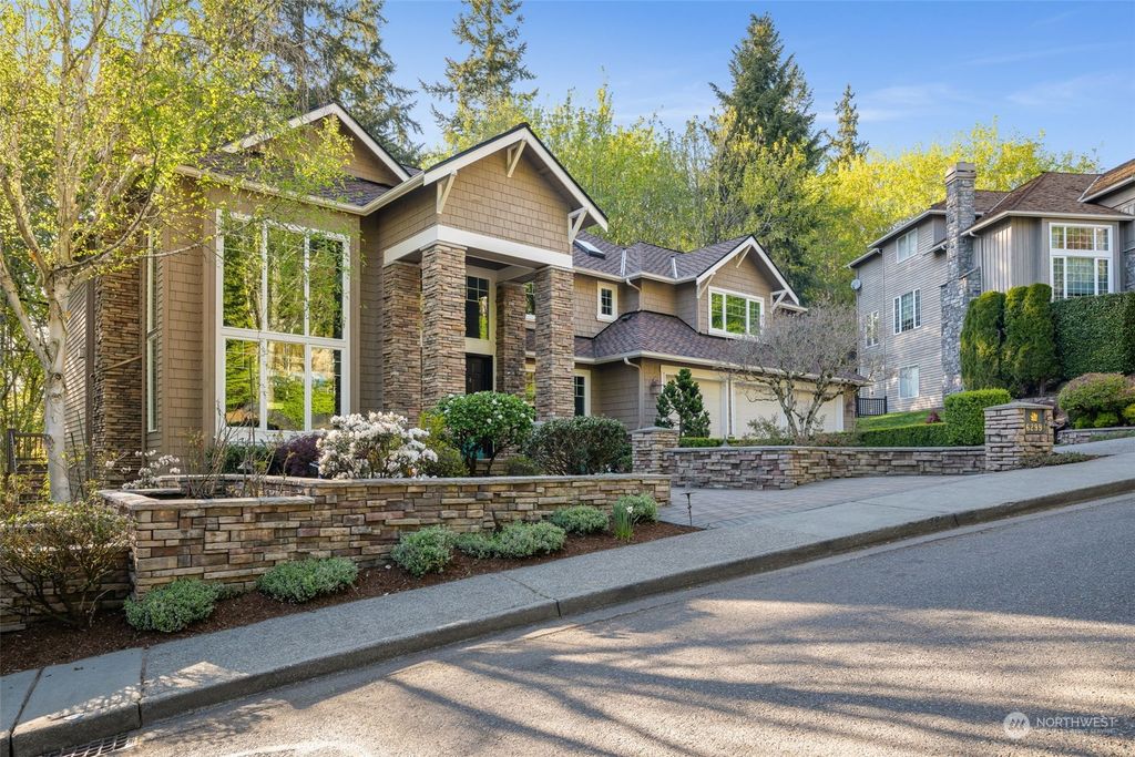 Photo of 6299 152nd Avenue SE, Bellevue, WA 98006 (MLS # 2235228)