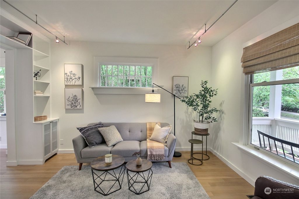 Photo of 2118 7th Avenue W, Seattle, WA 98119 (MLS # 2228578)