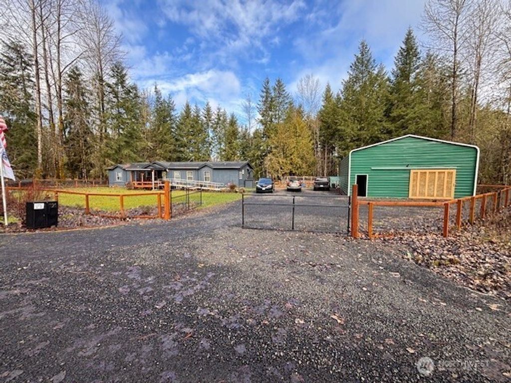 Photo of 121 Atmore Road, Toutle, WA 98646 (MLS # 2478759)