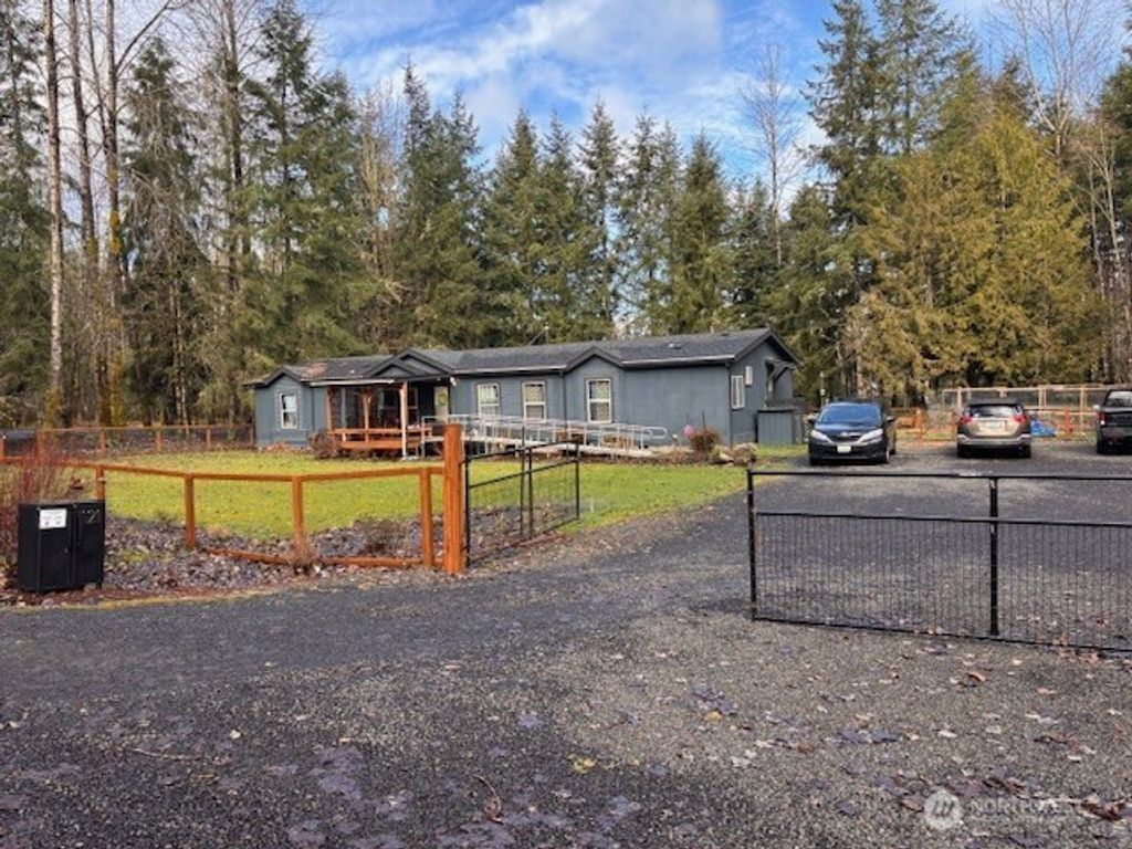 Photo of 121 Atmore Road, Toutle, WA 98646 (MLS # 2478759)