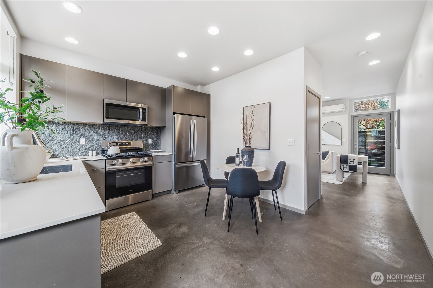 5936 S 36th Avenue A