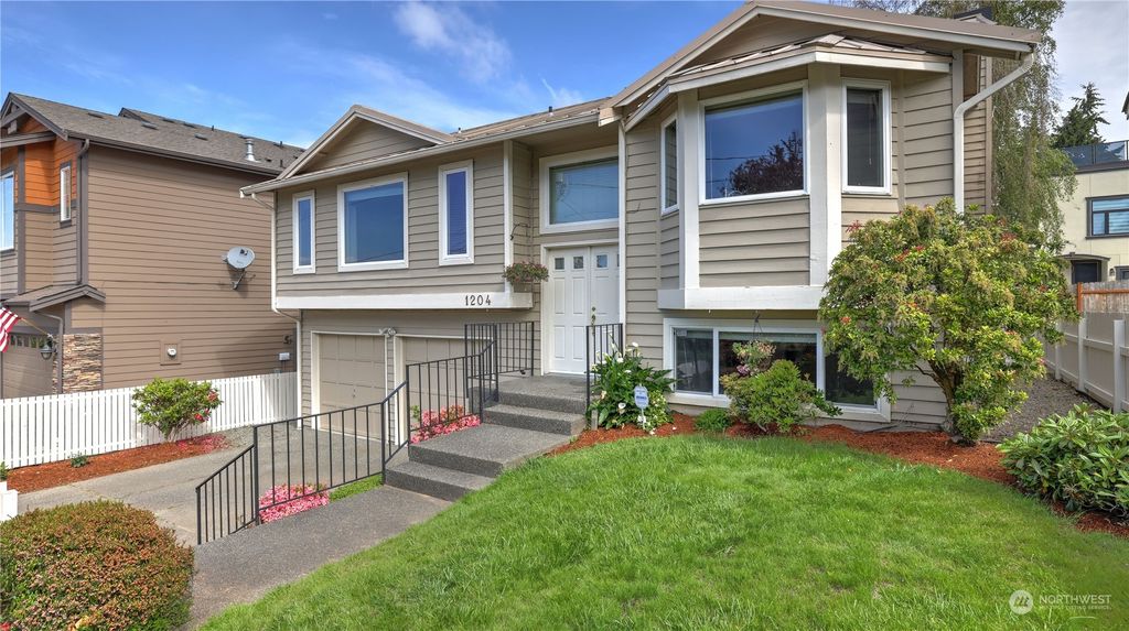 Photo of 1204 N 33rd Street, Renton, WA 98056 (MLS # 2016264)