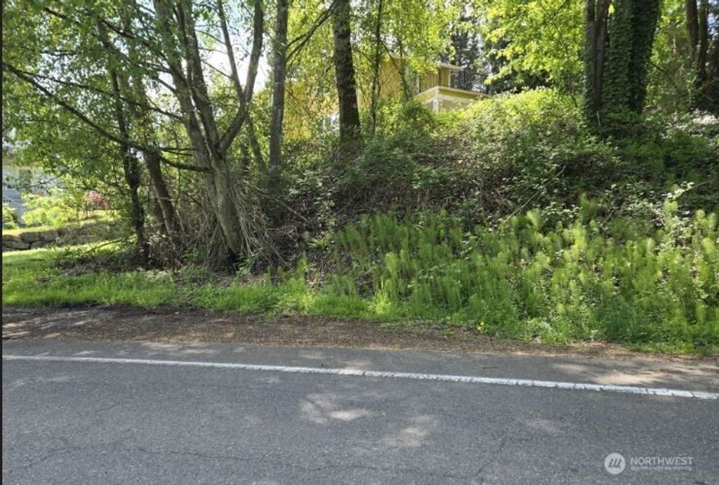 Photo of 5311 Slade Way, Tukwila, WA 98168 (MLS # 2370589)