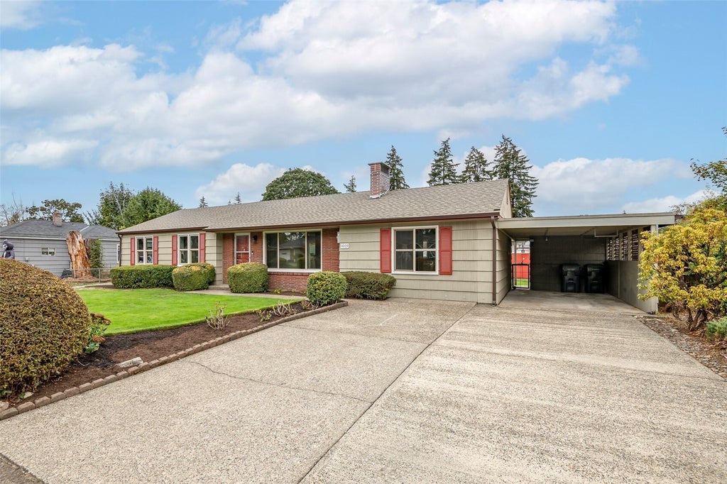 Photo of 1009 Wheeler Street S, Tacoma, WA 98444 (MLS # 2594575)