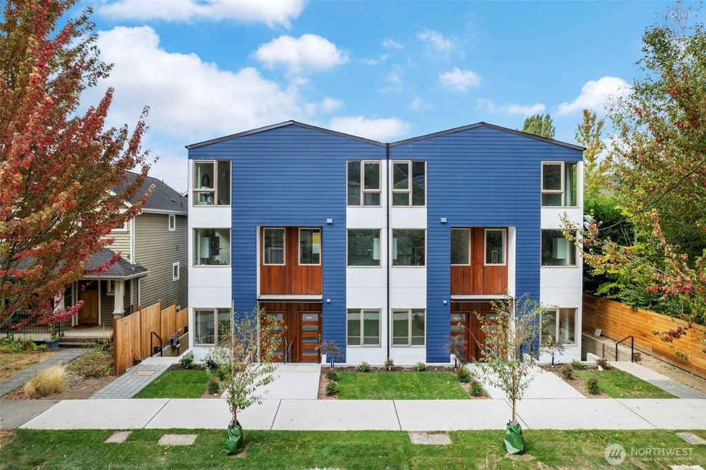 Photo of 219 C 22nd Avenue, Seattle, WA 98122 (MLS # 2331898)