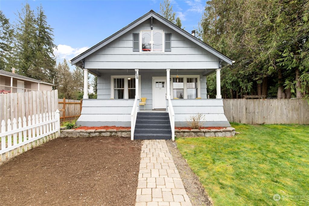 Photo of 806 Main Street, Sultan, WA 98294 (MLS # 2211862)