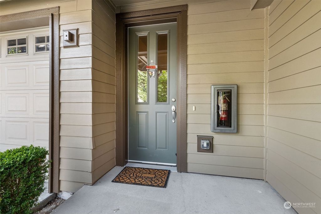 Photo of 2115 201st Place #D1, Bothell, WA 98012 (MLS # 2073931)