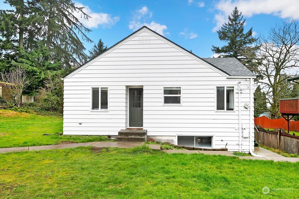 Photo of 16013 39th Lane S, SeaTac, WA 98188 (MLS # 2201672)