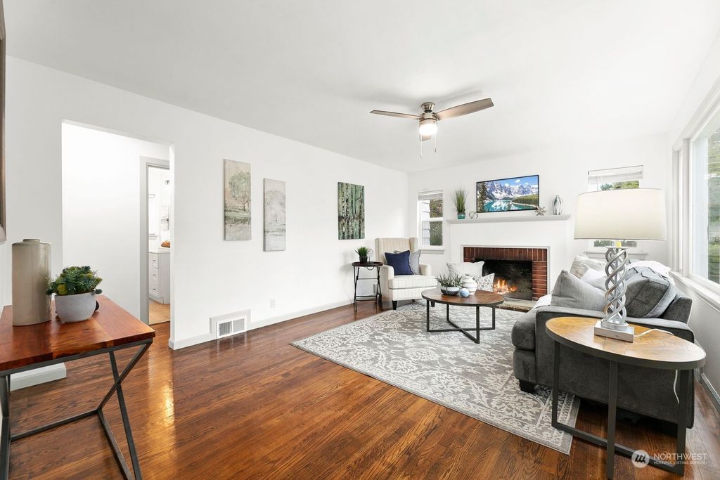 Photo of 16013 39th Lane S, SeaTac, WA 98188 (MLS # 2201672)