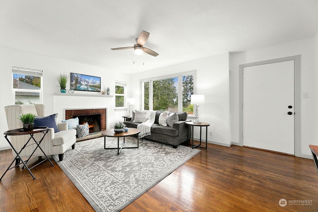 Photo of 16013 39th Lane S, SeaTac, WA 98188 (MLS # 2201672)