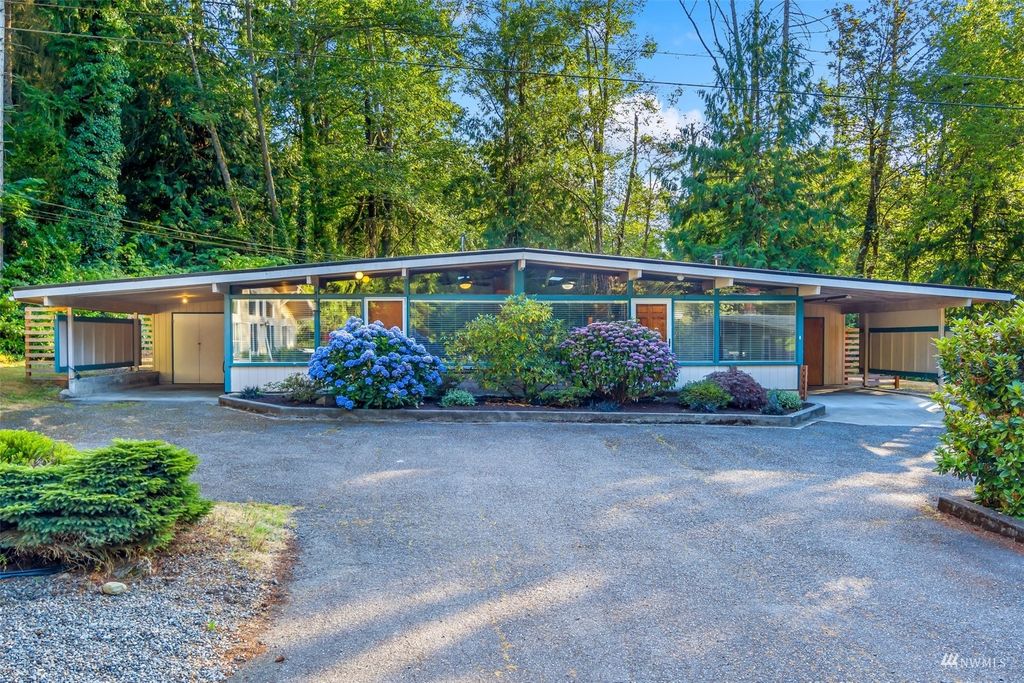 Photo of 8425 Gold Way, Everett, WA 98208 (MLS # 1986084)