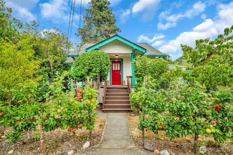 Photo of 8116 48th Avenue S, Seattle, WA 98118 (MLS # 2575181)