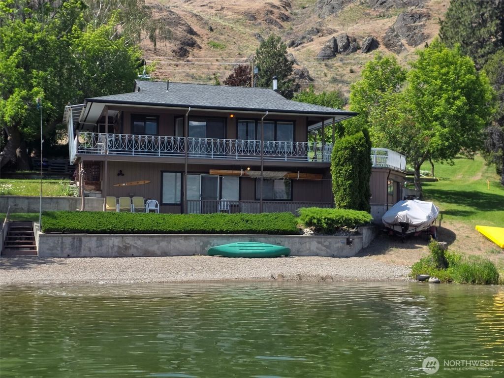 Photo of 33524 B Hwy 97 St #B, Oroville, WA 98844 (MLS # 2528557)