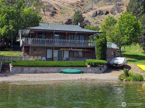 Photo of 33524 B Hwy 97 St #B, Oroville, WA 98844 (MLS # 2528557)
