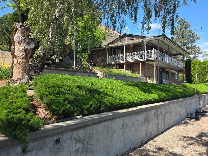 33524 Hwy 97 B