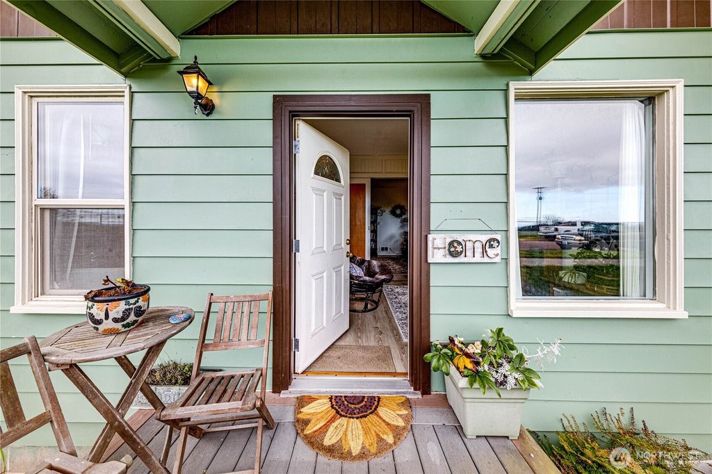 Photo of 1220 Water Street, Port Angeles, WA 98362 (MLS # 2480208)