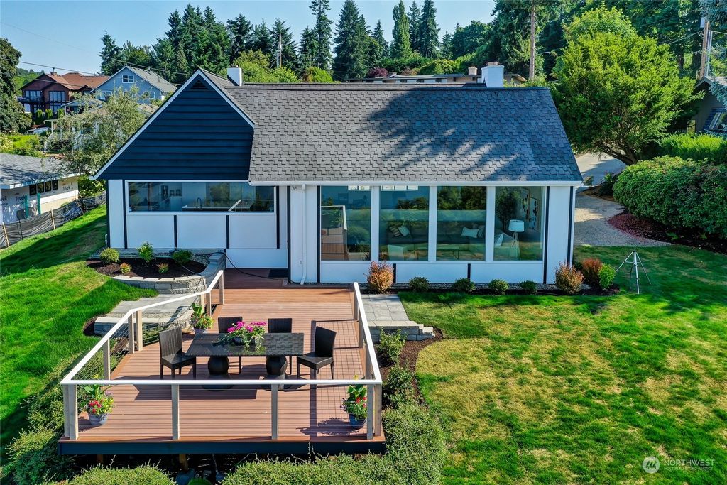 Photo of 29812 24th Avenue SW, Federal Way, WA 98023 (MLS # 2173047)