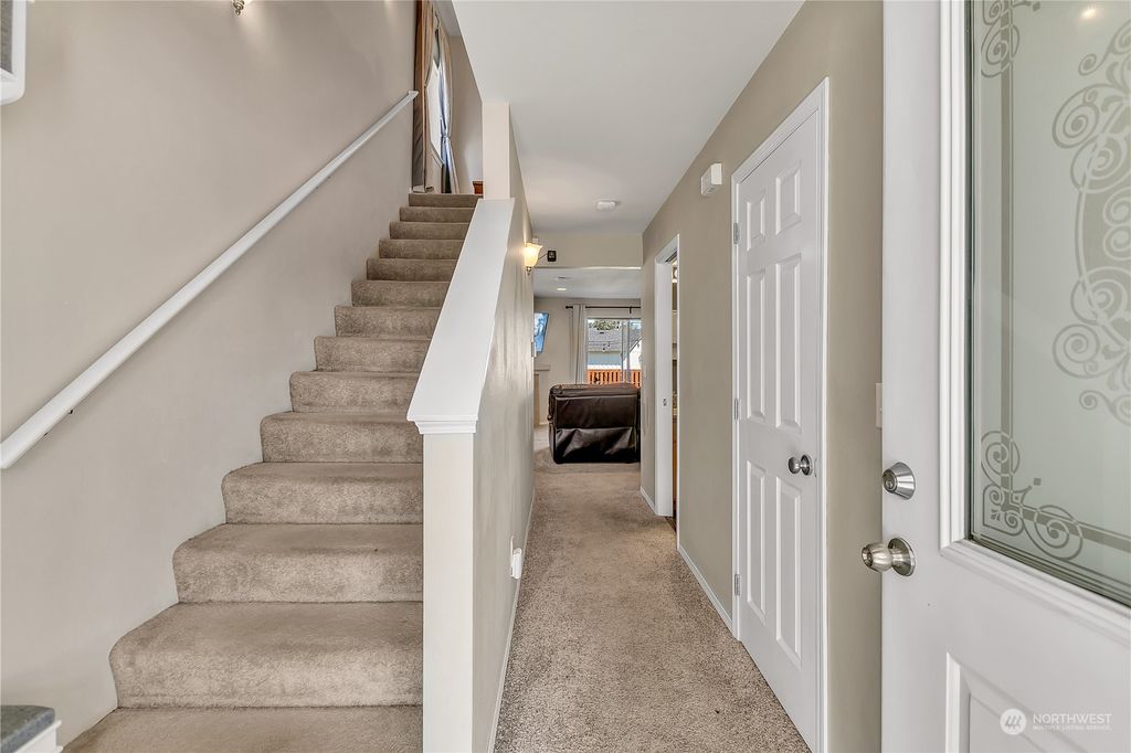 Photo of 303 N 4th Avenue, Algona, WA 98001 (MLS # 2266280)