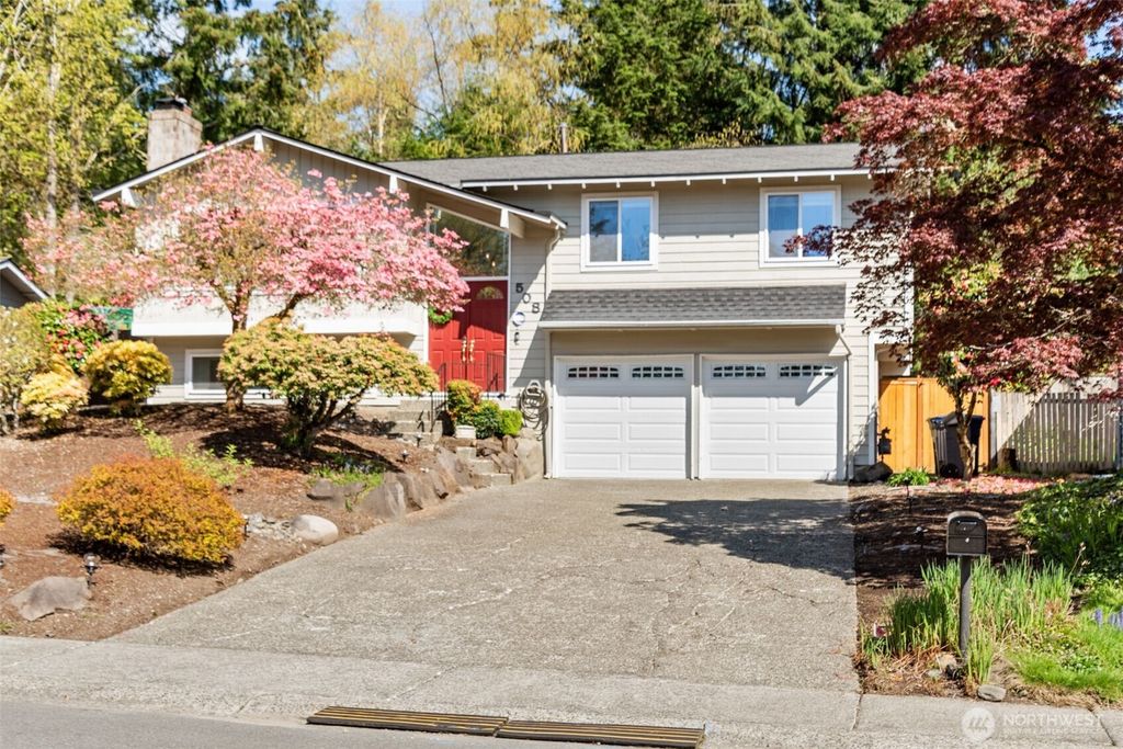 Photo of 508 154th Avenue NE, Bellevue, WA 98007 (MLS # 2364716)