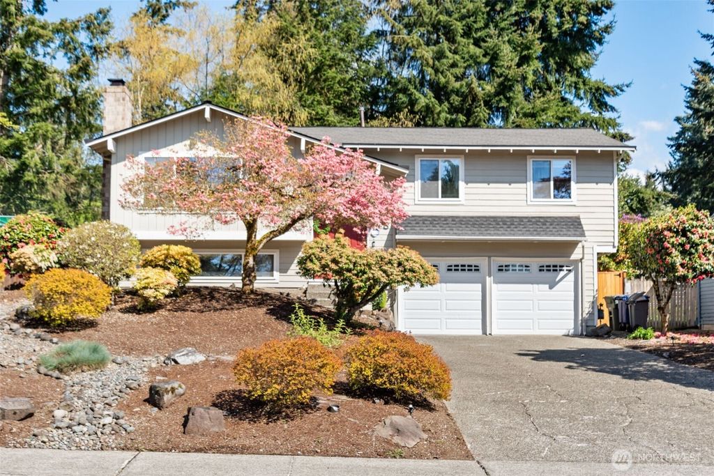 Photo of 508 154th Avenue NE, Bellevue, WA 98007 (MLS # 2364716)