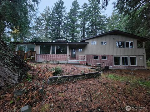Photo of 8775 Battle Point Dr Dr NE, Bainbridge Island, WA 98110 (MLS # 2452772)