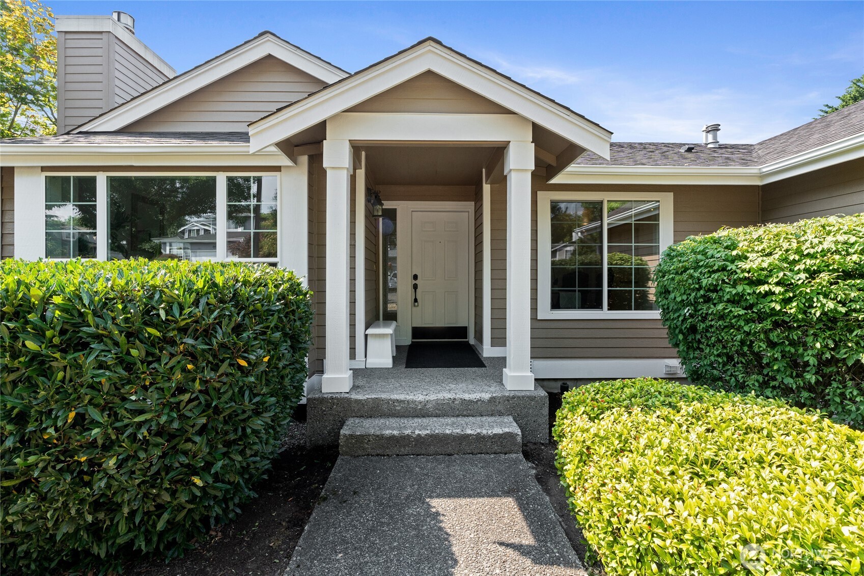 3906 47th Avenue NE