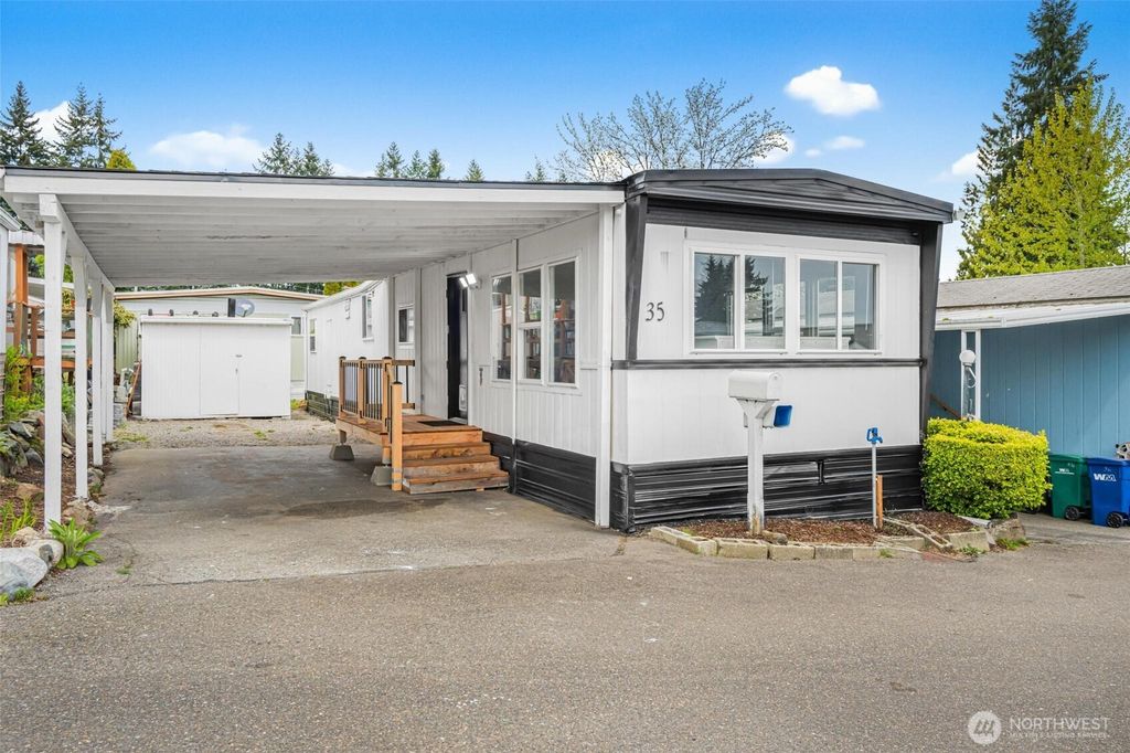 Photo of 23708 LOCUST Way #35, Bothell, WA 98021 (MLS # 2510816)