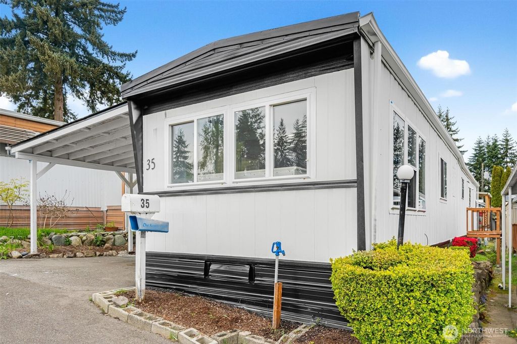 Photo of 23708 LOCUST Way #35, Bothell, WA 98021 (MLS # 2510816)