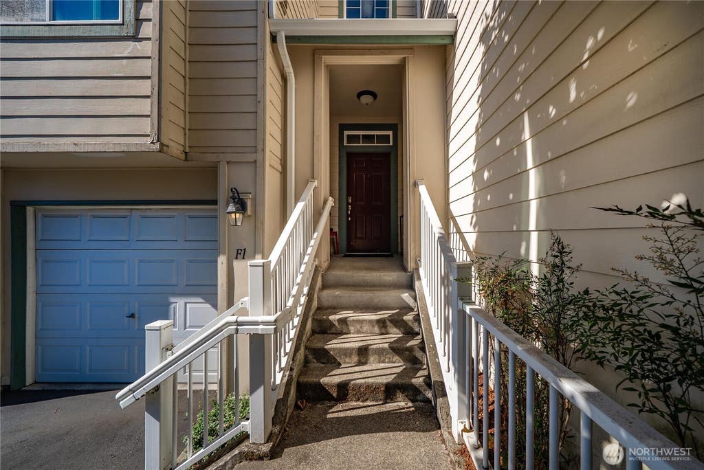 Photo of 821 Sunset Boulevard NE #F1, Renton, WA 98056 (MLS # 2560962)
