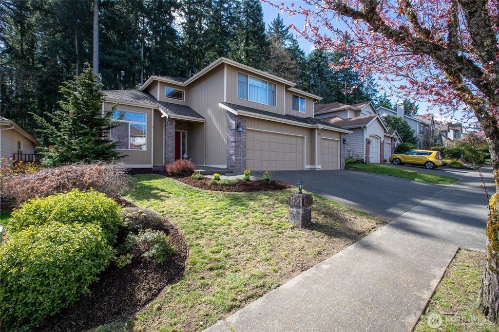 Photo of 417 SW 353rd Street, Federal Way, WA 98023 (MLS # 2500903)
