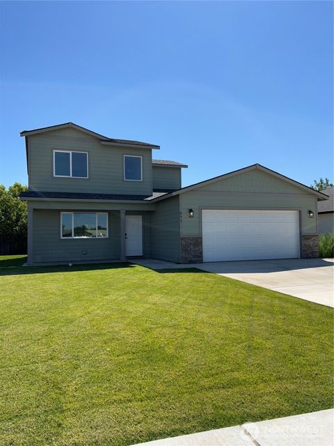 Photo of 653 E Franklin Street, Connell, WA 99326 (MLS # 2453789)